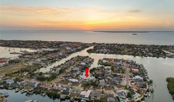 6604 DOLPHIN COVE Dr, Apollo Beach, FL 33572