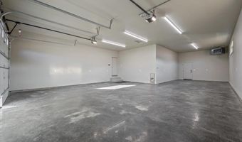18 RAINBOW VALLEY LODGE Rd, Centennial, WY 82055
