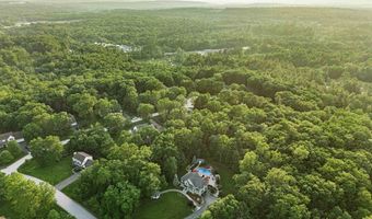 104 Windsor Dr, Auburn, NH 03032