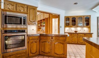 4019 Bobbin Ln, Addison, TX 75001