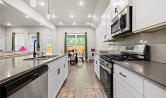5300 SW Tea Olive Ln, Bentonville, AR 72713