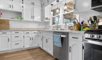 1424 DEARMANVILLE Rd, Anniston, AL 36207