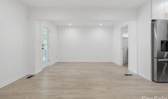 3633 Rosehaven Dr, Charlotte, NC 28205