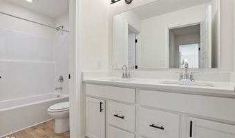 6882 Linden Woods Dr, Avon, IN 46123