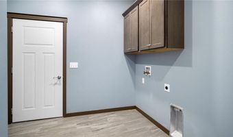 1354 Cypress Ct, Altoona, WI 54720