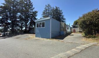 97883 Court St 31, Brookings, OR 97415