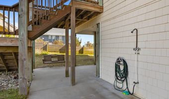106 Willis Ave A, Atlantic Beach, NC 28512