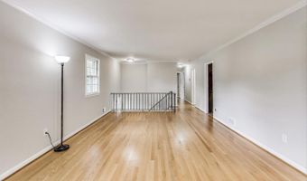 2403 SHERWOOD HALL Ln, Alexandria, VA 22306