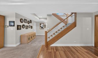 11923 Devonshire St, Algonquin, IL 60102