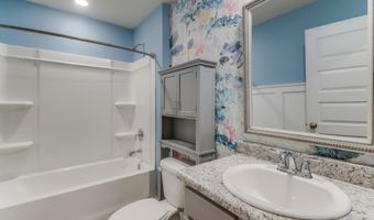 6487 Eastland Cir, Biloxi, MS 39532