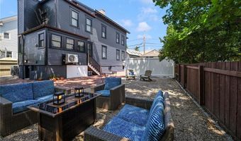 8 Cross St 1, Newport, RI 02840