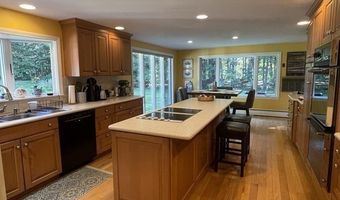 39 Oriole Dr, Andover, MA 01810