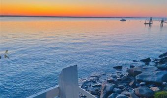 213 Seaside Dr, Jamestown, RI 02835