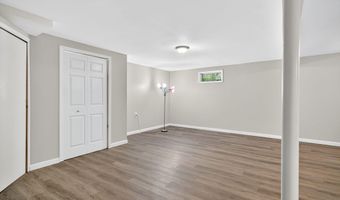 3 N Chestnut Hill Rd, Albany, NY 12211