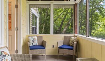 60 Eagle Dr, Barrington, NH 03825