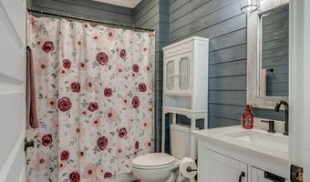 1600 Mary Lamons Rd, Afton, TN 37616