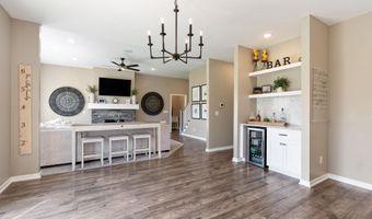 2016 Fairway Dr, Auburn, IN 46706