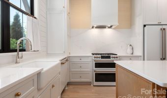 3020 Whiting Ave, Charlotte, NC 28205