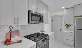 272 E Markison Ave, Columbus, OH 43207