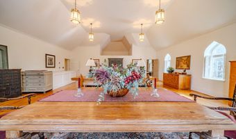 48 Old Searsport Ave, Belfast, ME 04915