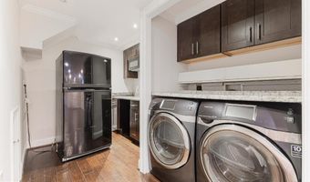 4211 DOWNING St, Annandale, VA 22003