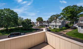 9 First Ave, Branford, CT 06405
