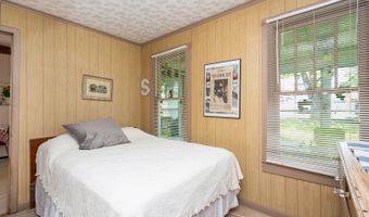 42986 N Lenora St, Antioch, IL 60002