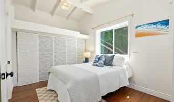47-348 Mawaena St, Kaneohe, HI 96744