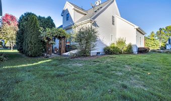 16 Weathervane Rd 16, Bristol, CT 06010