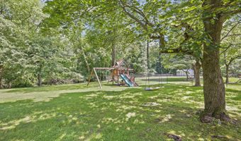 45 Normandy Ct, Middletown, NJ 07748