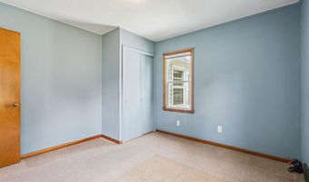 717 3rd Ave SE, Dyersville, IA 52040