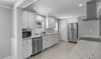 1 Irvings Path, Narragansett, RI 02882
