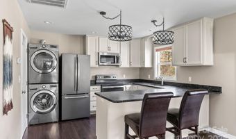 24 Ian River Dr, Asheville, NC 28806