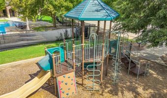 942 Herschell St, Allen, TX 75013