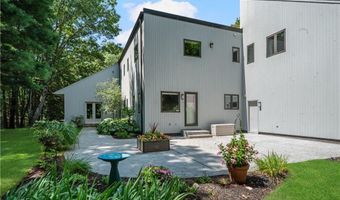 29 Dennell Dr, Lincoln, RI 02865