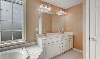 43903 THORNCROFT Ter, Ashburn, VA 20148