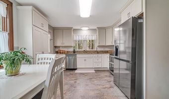 253 Thomas Rd, Blakeslee, PA 18610