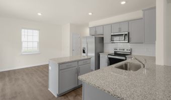 962 Misty Creek Dr, Aberdeen, NC 28315