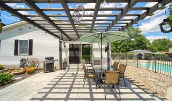 2943 Lee Marie Dr, Adrian, MI 49221
