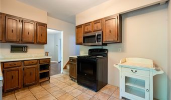 151 Overlook Dr, Alliance, OH 44601