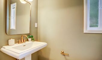 7021 WHITTIER Blvd, Bethesda, MD 20817