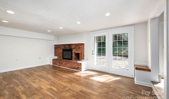 49 Pinedale Rd, Asheville, NC 28805