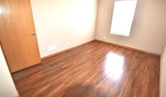12 Millbrook Ct, Algonquin, IL 60102