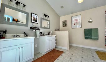 1520 1st St, Bedford, IN 47421