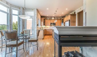 5401 Pinnacle Ct, Ann Arbor, MI 48108