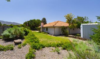 5900 LOS HERMANOS Ct NE, Albuquerque, NM 87111