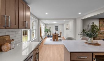 45 Valley View Dr, Cumberland, RI 02864