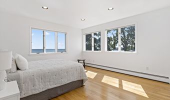 43 Shore Rd, Clinton, CT 06413