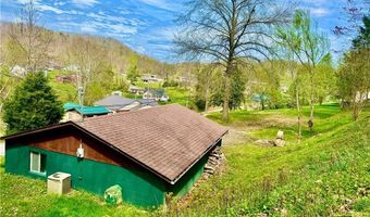 1 Mindia Ln, Alum Creek, WV 25003