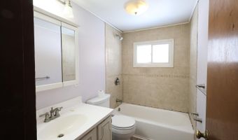 7 Guptill Rd, Belgrade, ME 04917